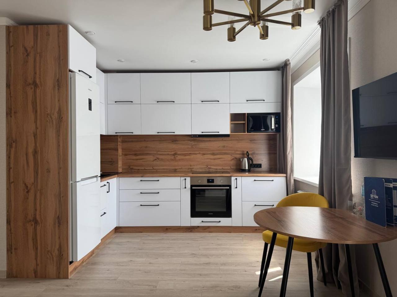 Seven City Apartments Semej Eksteriør bilde